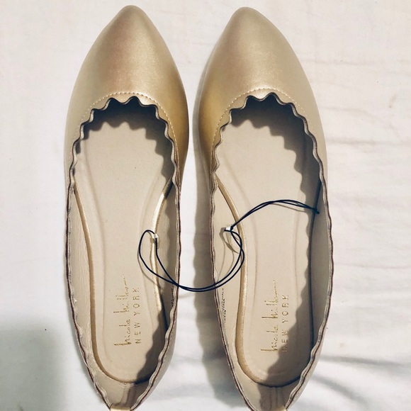 Nicole Miller Shoes - NWOT Nicole Miller Scalloped-Edge Gold Flats